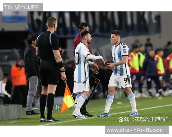 尼基巴特之子鲁本首次首发为索尔福德城打入两球展现出色表现 尼基巴特之子鲁本首次首发为索尔福德城打入两球展现出色表现