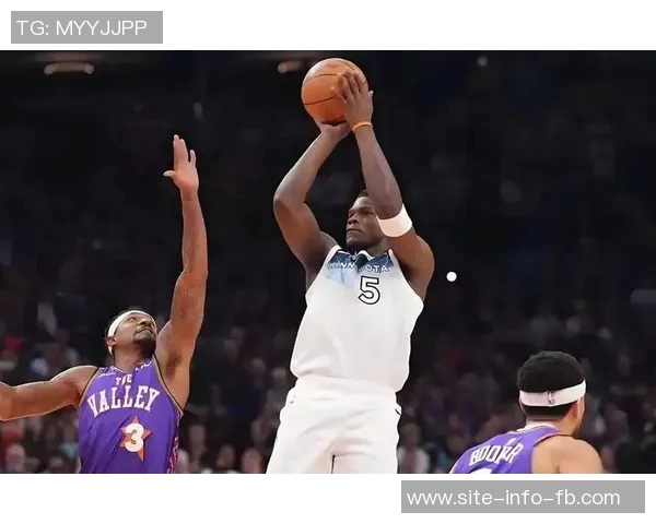 爱德华兹自信发声认为自己投篮选择正确队友期待传球但他更信任自己